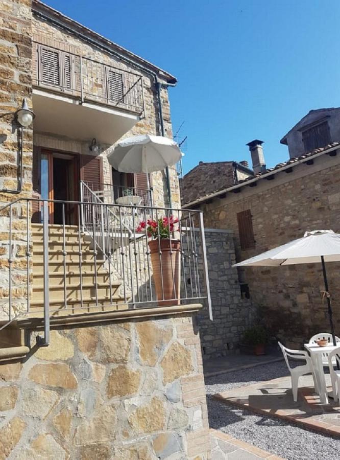 Beautiful Apartment With Exclusive Garden And Terrace Monteverdi Marittimo Eksteriør bilde